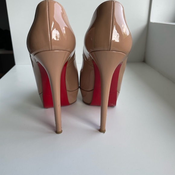 Louboutin bianca in nude color size 39. Worn twice. - Picture 3 of 5